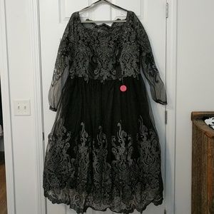 Chi Chi London Curve Lottie dress